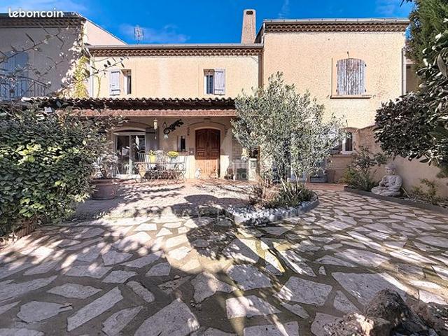 Mas 6 pièces 138 m²