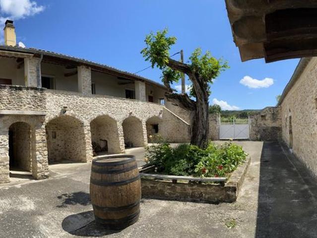 Mas 6 pièces 156 m²