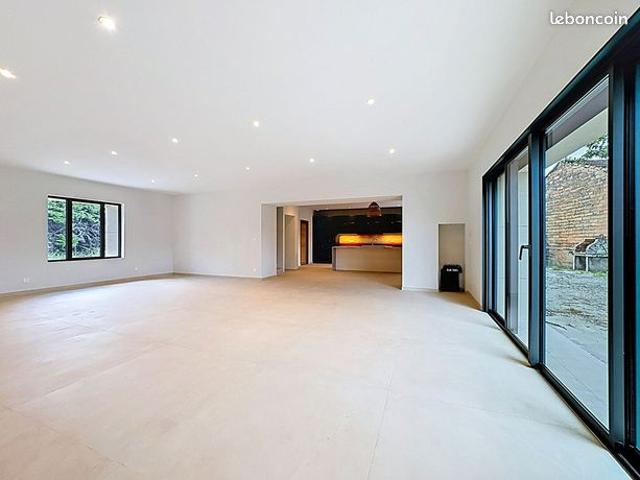 Mas 6 pièces 159 m²