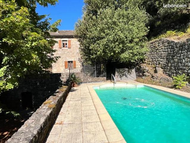 Mas 6 pièces 150 m²