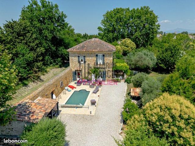 Mas 6 pièces 151 m²