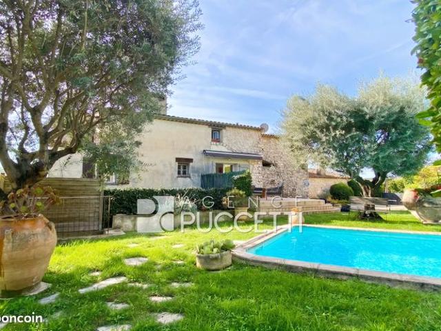Mas 6 pièces 164 m²