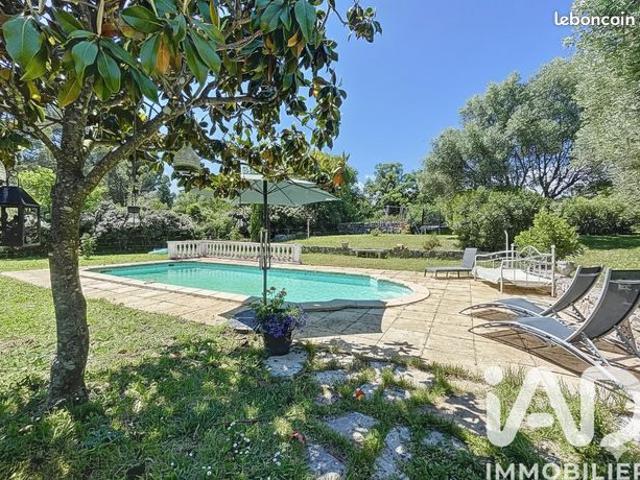 Mas 6 pièces 166 m²