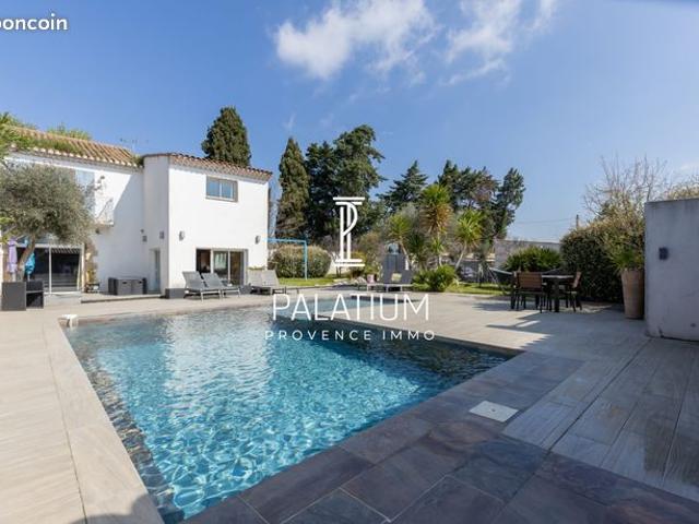 Mas 6 pièces 163 m²