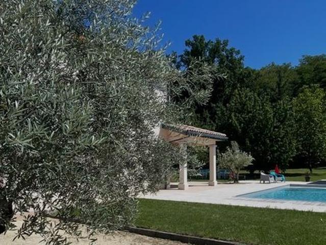 Mas 6 pièces 173 m²