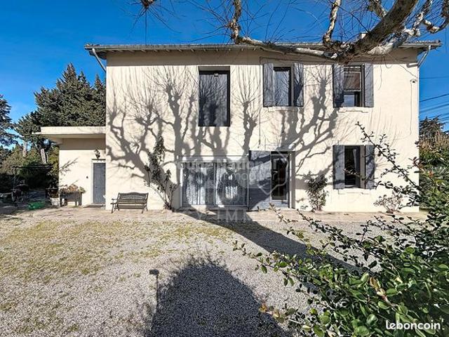 Mas 6 pièces 183 m²
