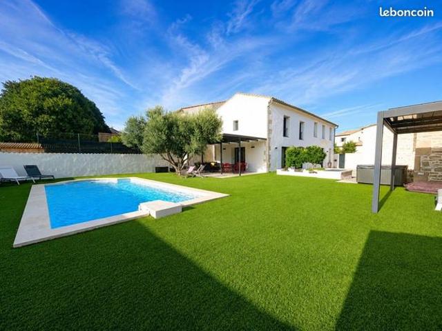 Mas 6 pièces 200 m²