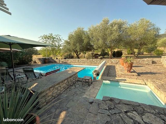 Mas 6 pièces 210 m²