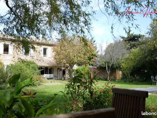 Mas 6 pièces 228 m²