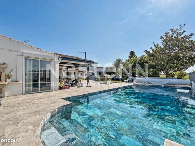 Mas 6 pièces 234 m²