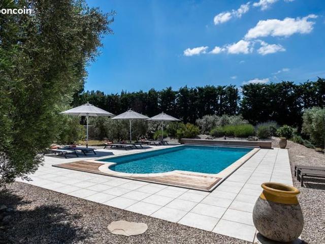 Mas 6 pièces 230 m²