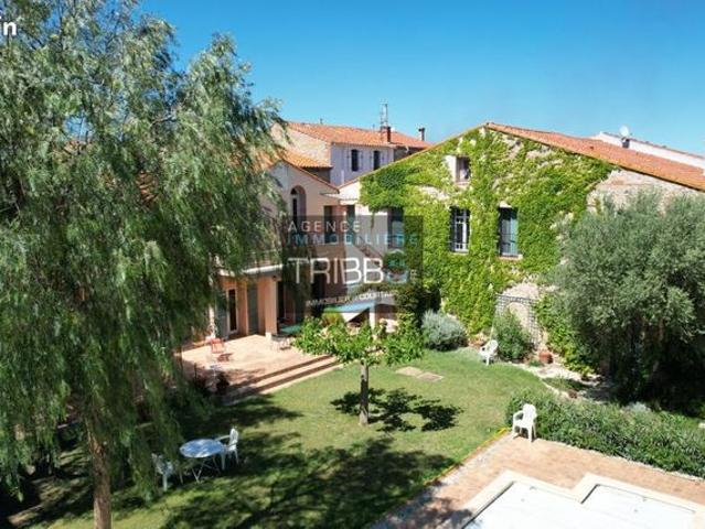 Mas 6 pièces 370 m²