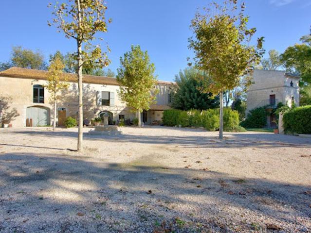 Maison avec piscine et jardin