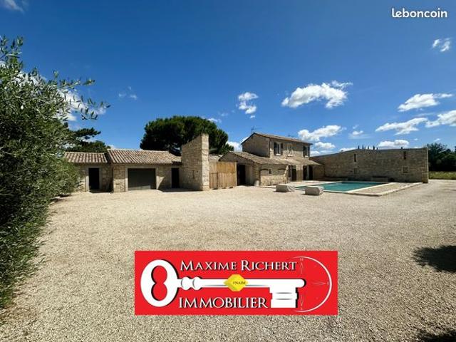 Mas 8 pièces 186 m²