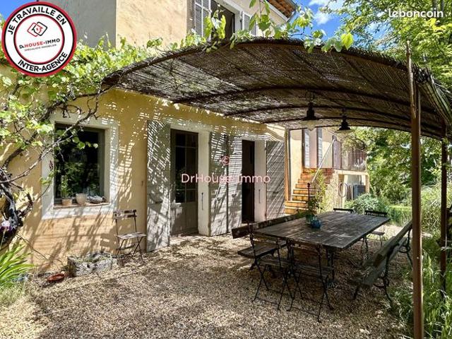 Mas 8 pièces 180 m²