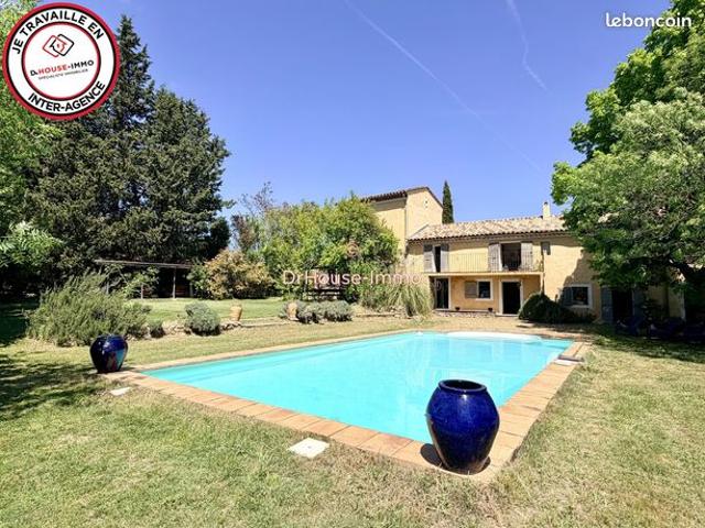 Mas 8 pièces 180 m²