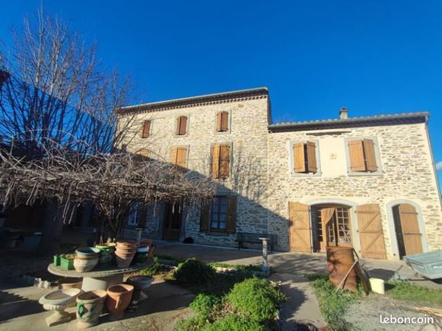 Mas 8 pièces 198 m²