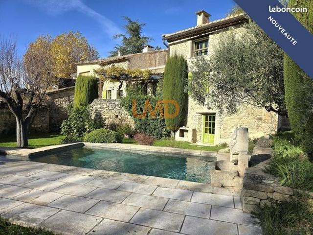 Mas 8 pièces 190 m²