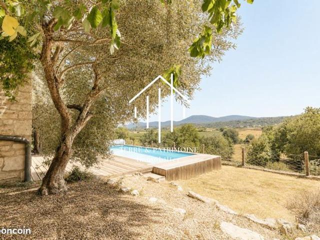 Mas 8 pièces 208 m²