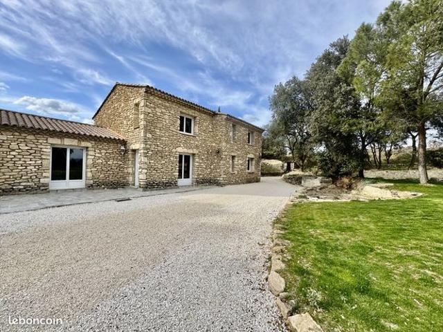Mas 8 pièces 202 m²
