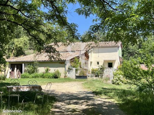 Mas 8 pièces 224 m²