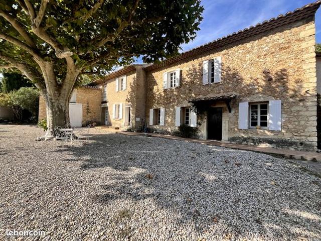 Mas 8 pièces 224 m²