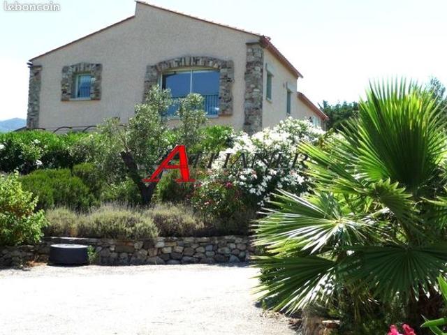 Mas 8 pièces 230 m²