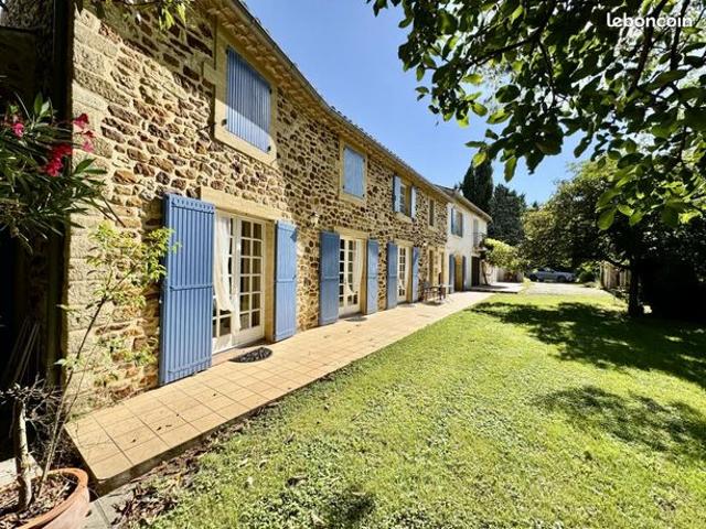Mas 8 pièces 230 m²