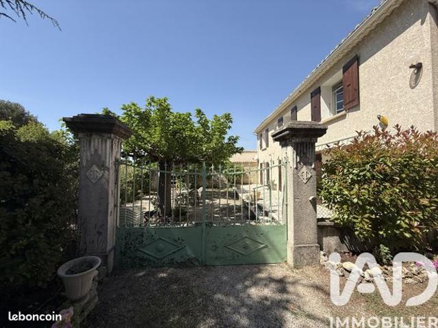 Mas 8 pièces 240 m²