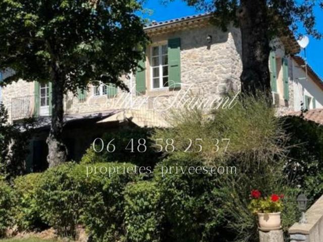 Mas 8 pièces 242 m²