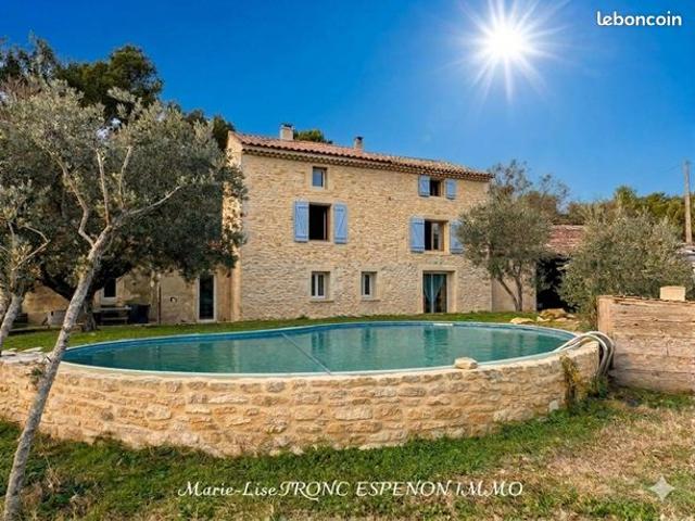 Mas 8 pièces 266 m²