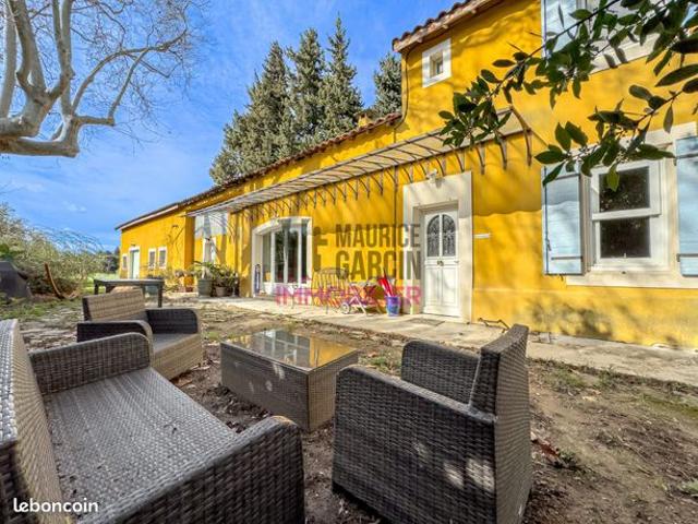Mas 8 pièces 276 m²