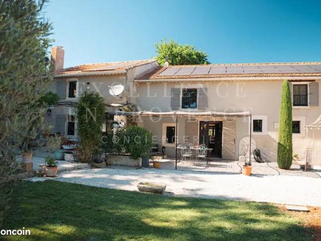 Mas 8 pièces 278 m²