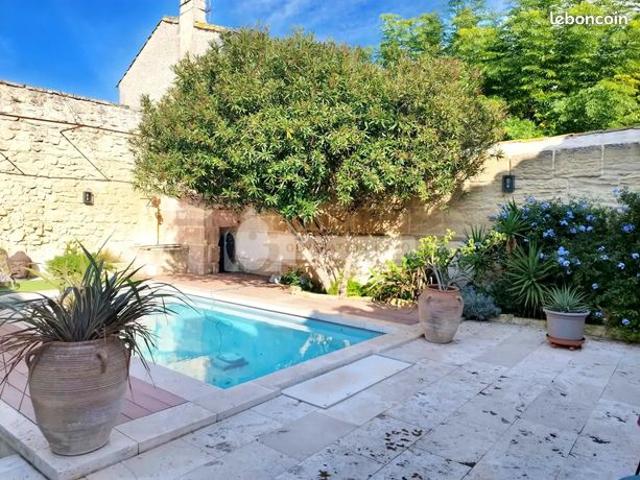 Mas 8 pièces 295 m²