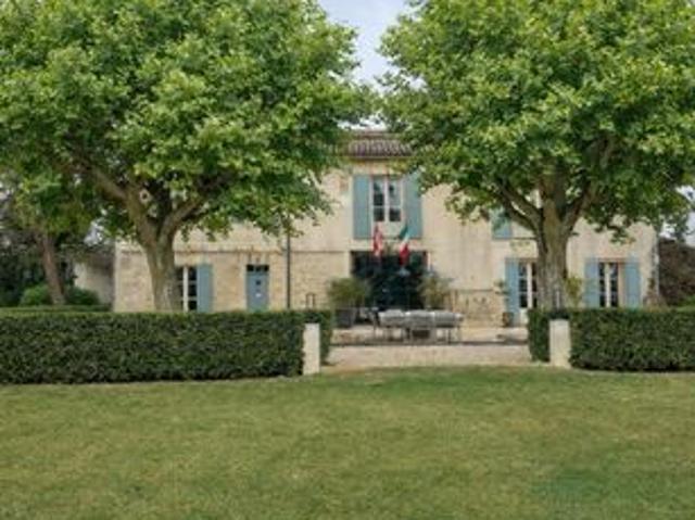 Mas 8 pièces 332 m²