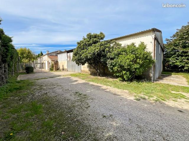 Mas 8 pièces 370 m²
