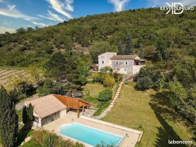 Mas 9 pièces 160 m²