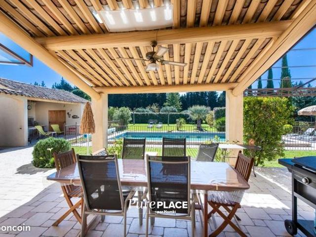 Mas 9 pièces 186 m²