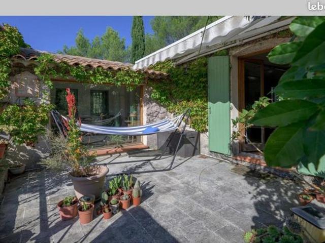 Mas 9 pièces 265 m²