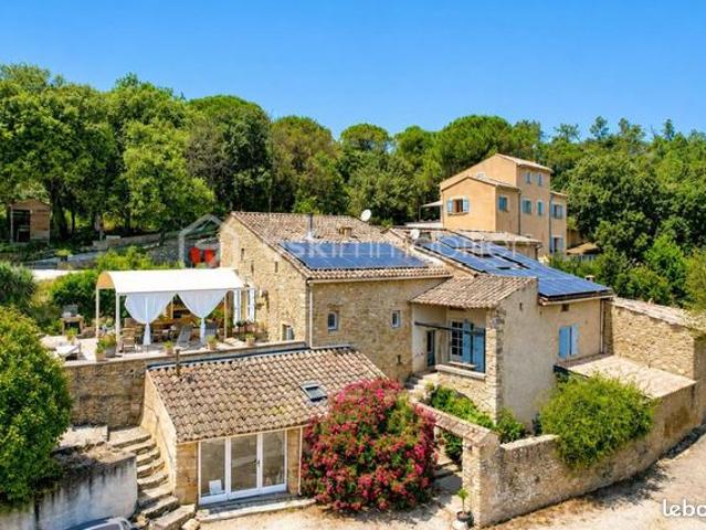 Mas 9 pièces 283 m²