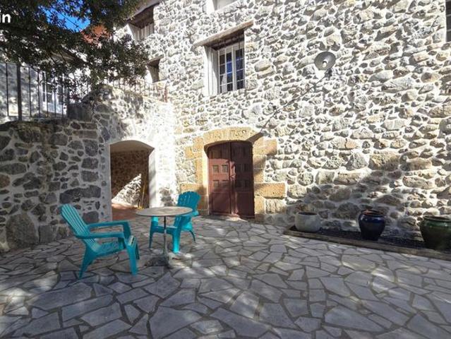 Mas 9 pièces 322 m²