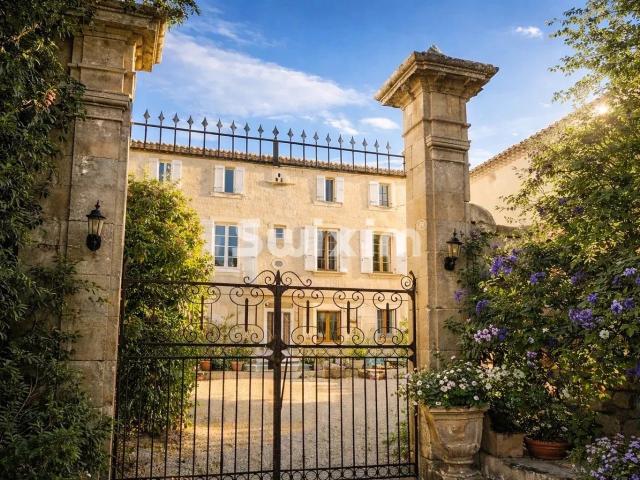 Mas Centre Grignan avec magnifique parc 7000 m2 environ 200m² Grignan