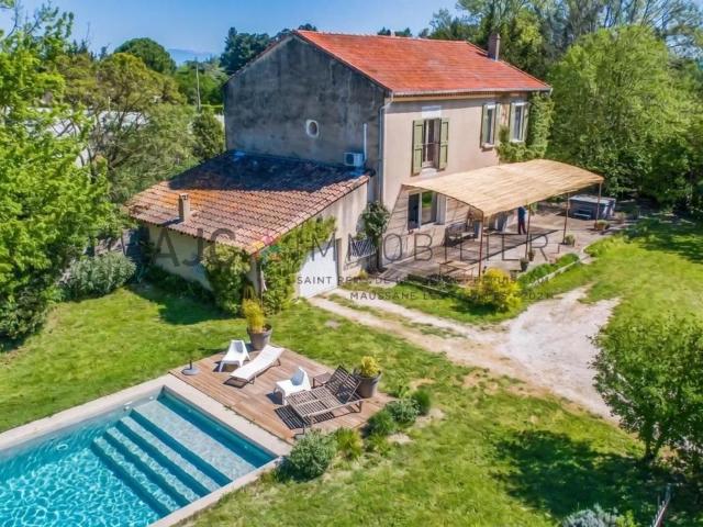 Mas Ancien En Campagne Aux Portes Des Alpilles 231m² Saint Rémy De Provence