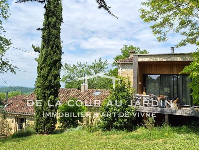 Mas authentique proche de Cahors, sublimé par une rénovation d’architecte