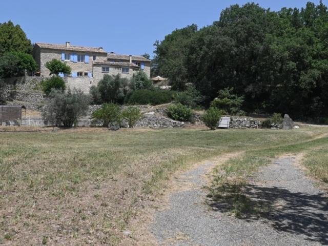 MAS AVEC VUE PROCHE VILLAGE