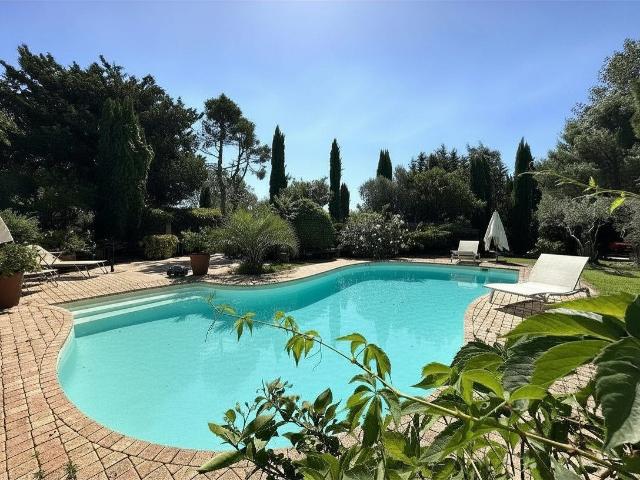 Mas D'exception A Deux Pas De Fontvielle 244m² Arles