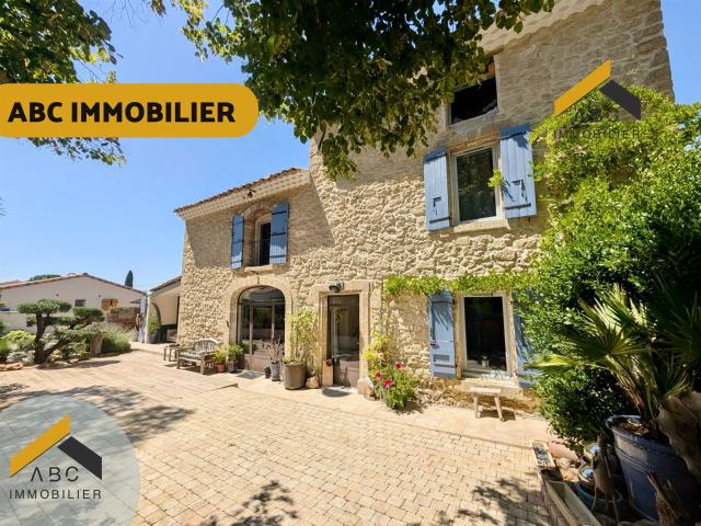 Mas De Caractère Rénove Avec Studio Indépendant, Piscine Et. 210m² Camaret Sur Aigues
