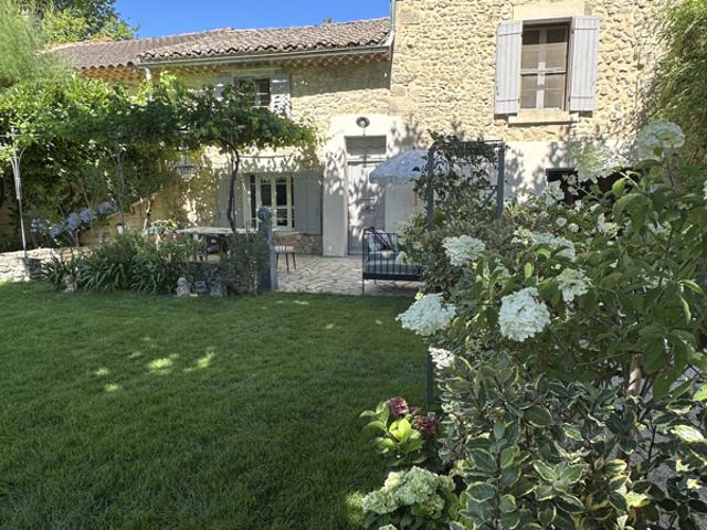 Mas de caractère 194m2 + Loft de 85m2 Surface totale 27