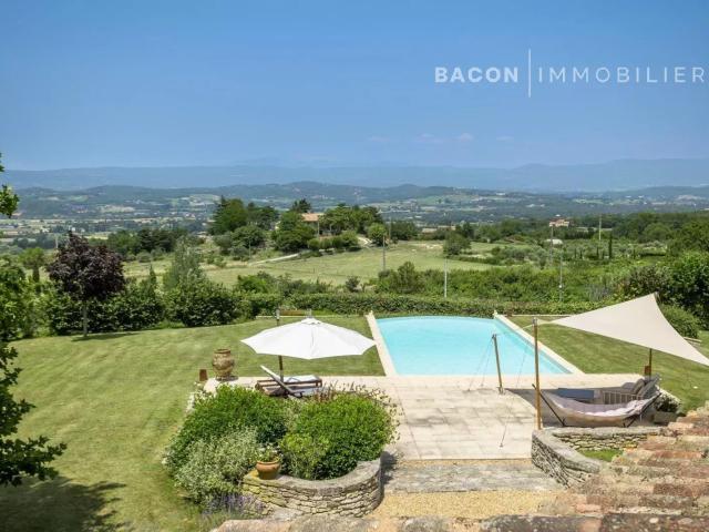 Mas du 18ème avec superbes vues 358m² Bonnieux