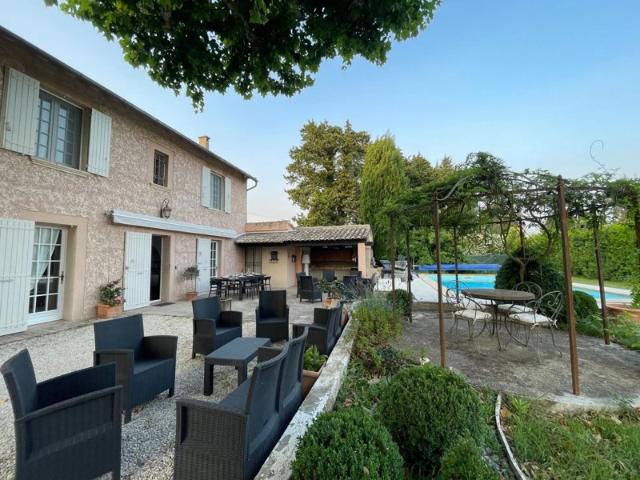 Mas en campagne — piscine, pool house & platane centenaire